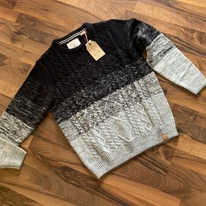 Brand-New Weatherproof grey/black sweater